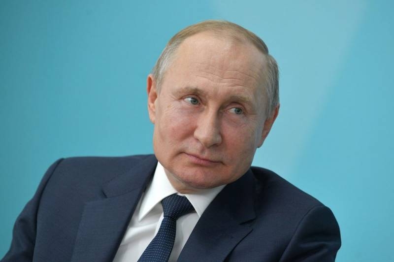Путин исключил появление «надстройки» над президентом