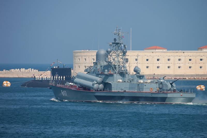 «Путин приехал на похороны черноморской эскадры»: на Украине оценили учения ВМФ РФ