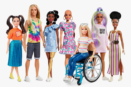 В продаже появились лысые куклы Барби с болезнями
