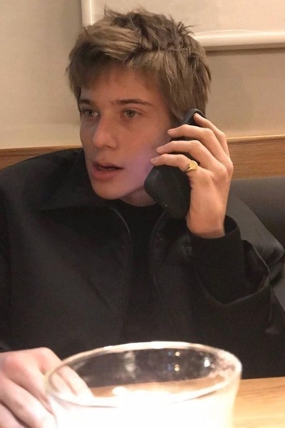 Жив-здоров: Юлия Высоцкая показала сына после скандала с полицией