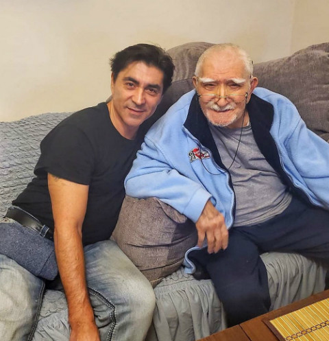 Первые кадры с Арменом Джигарханяном после болезни