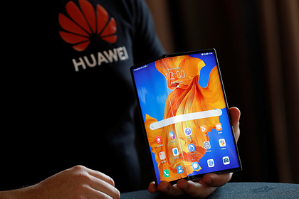 Huawei оценила складной Mate XS в 200 тысяч рублей