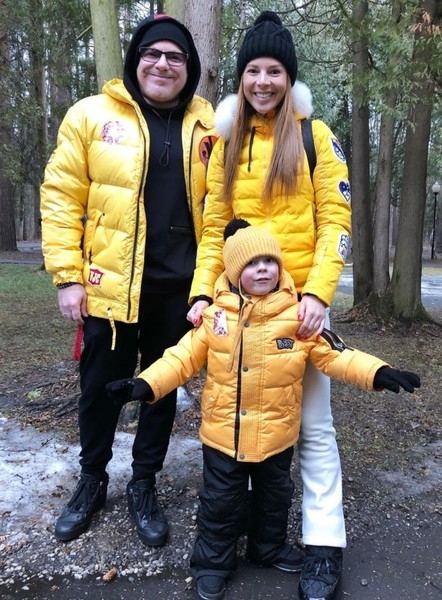 «Какие милые»: Наталья Подольская опубликовала фото с мужем и сыном