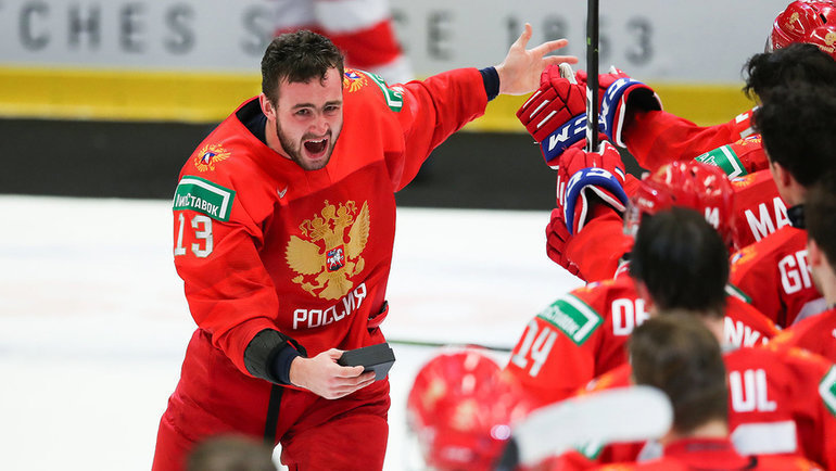 Русский юниор забил 46 голов в лиге Квебека! Пока он не может вернуться в Россию, зато помогает людям в Канаде