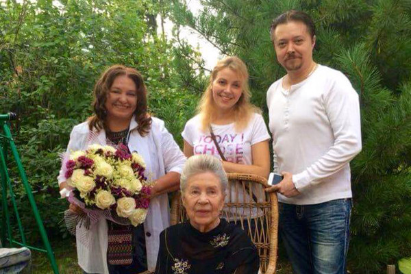 Внук Инны Макаровой отказался приехать на ее похороны