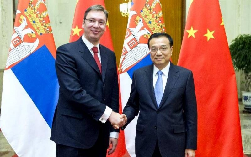 «Сербы целуют китайский флаг»: западные СМИ о провале европейской солидарности