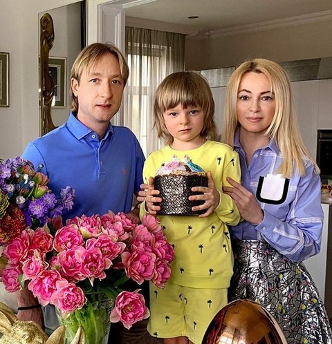 Лена Миро о болезни сына Яны Рудковской: «Рожать нужно в 18, а не от протухших яйцеклеток»