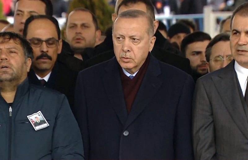 Эрдоган опасается растущего влияния пророссийски настроенных генералов армии Турции