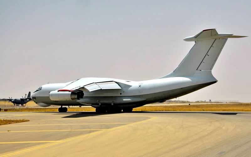 ПНС: 11 российских транспортных самолетов что-то привезли в Ливию