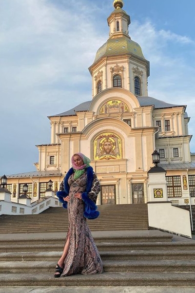 Анастасию Волочкову оштрафовали на 20 тысяч рублей за посещение монастыря в Дивеево