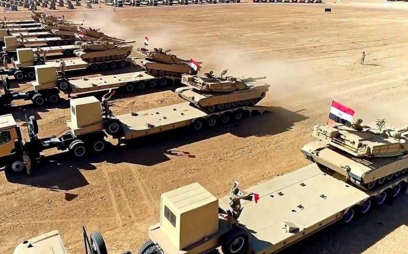 Египет начал военные маневры у ливийской границы: что это значит