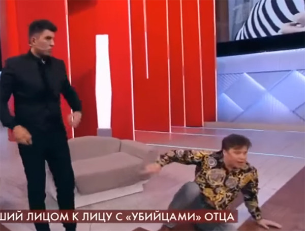 Экс-участник группы «На-На» Валерий Юрин подрался в эфире «Пусть говорят»