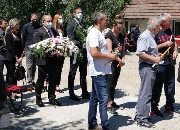 Скончавшуюся после родов чемпионку мира по стрельбе Бобану Момчилович-Величкович похоронили в городе Бор