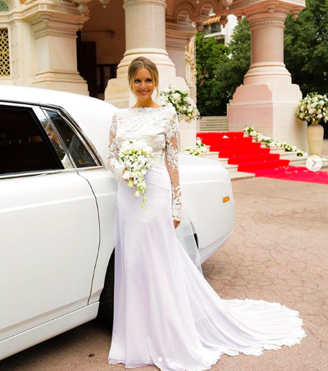 Мария Кожевникова заинтриговала поклонников фото в свадебном платье