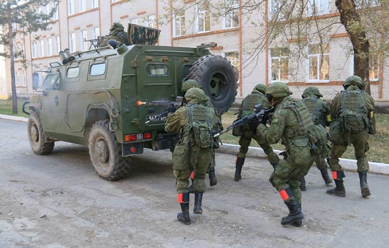 Политолог: «Украинский сценарий» в Беларуси приведет к неминуемому вторжению войск РФ
