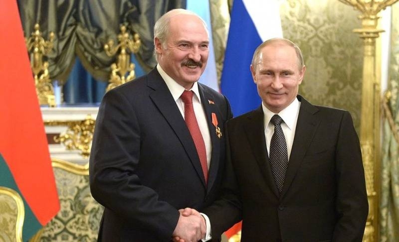 После разговора с Путиным Лукашенко заговорил о Союзном государстве и поехал в Генштаб