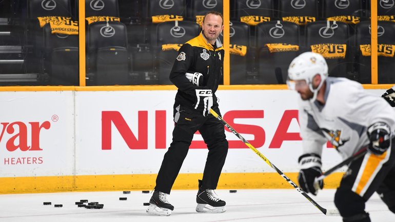 В НХЛ уволили единственного российского тренера. Сергею Гончару не простили вылет «Питтсбурга»