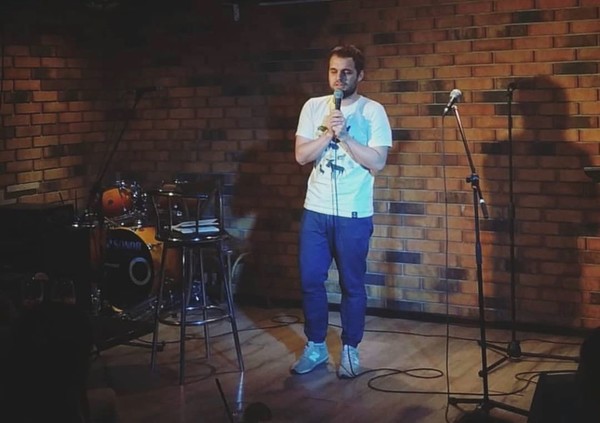 Стендап-комик Денис Чужой: «Участников Comedy Баттл хочется зарезать через полчаса»