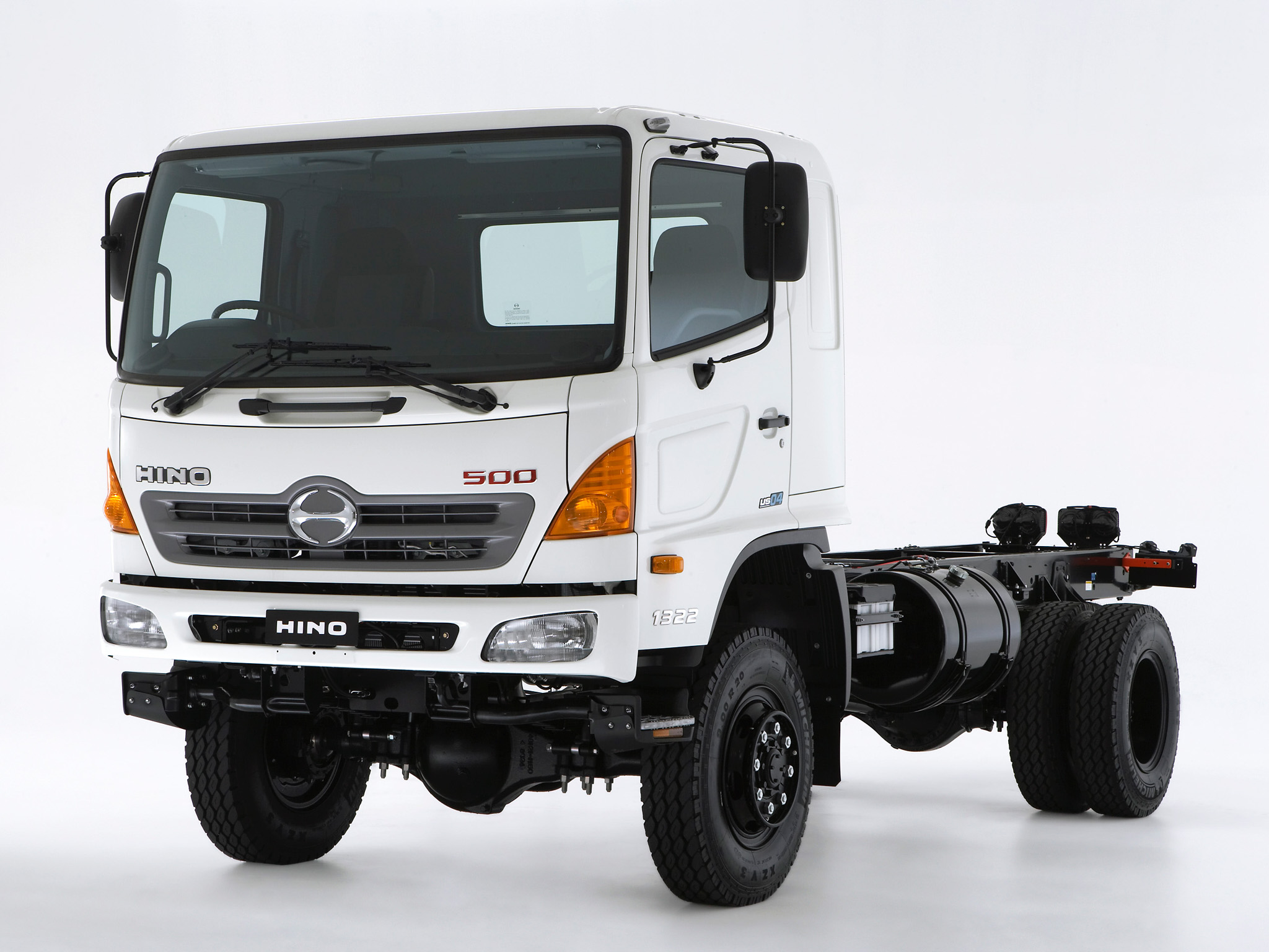 Автомобиль hino фото