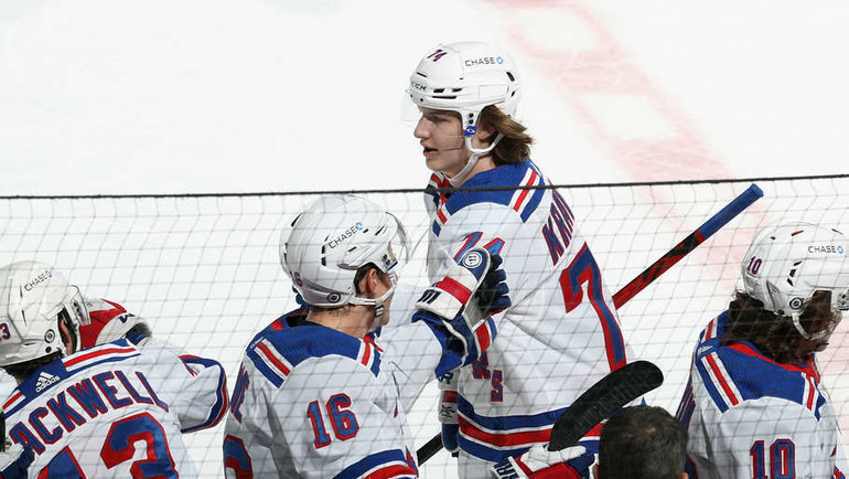 Российский нападающий наконец-то забил свой первый гол в НХЛ. Его называли будущим клуба, но отправляли домой