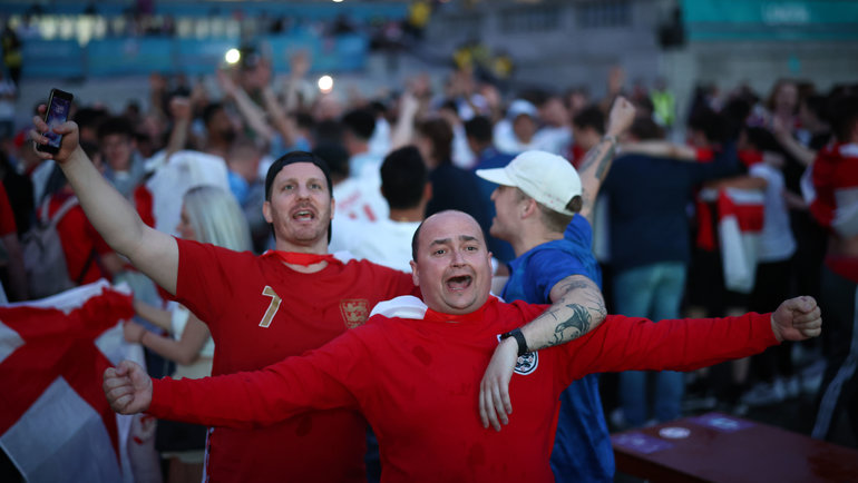Вся Англия снова поет Football's coming home. История главного музыкального хита Евро-2020