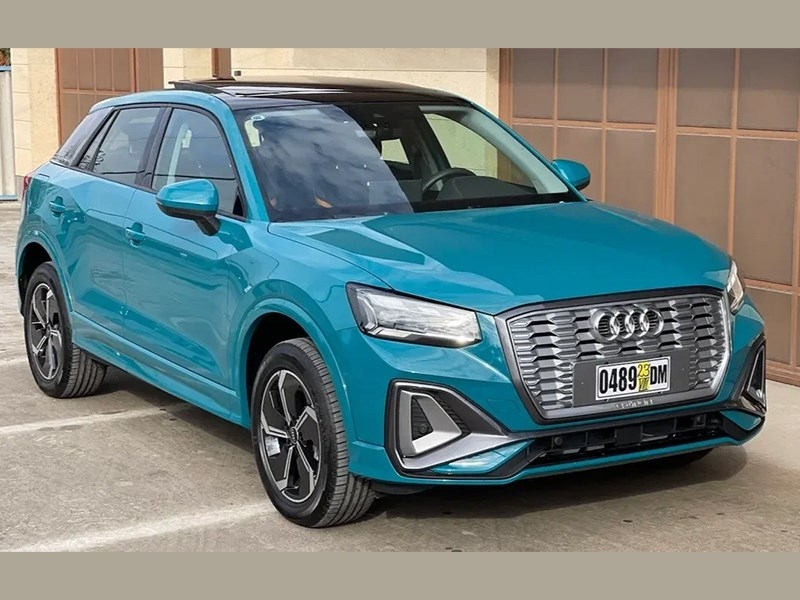 В Россию привезли электрический Audi Q2