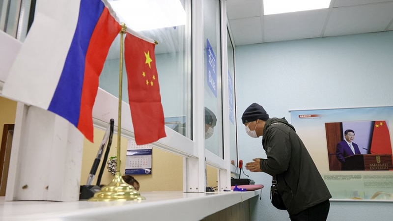 Китай откроет визовые центры в Москве и Санкт-Петербурге