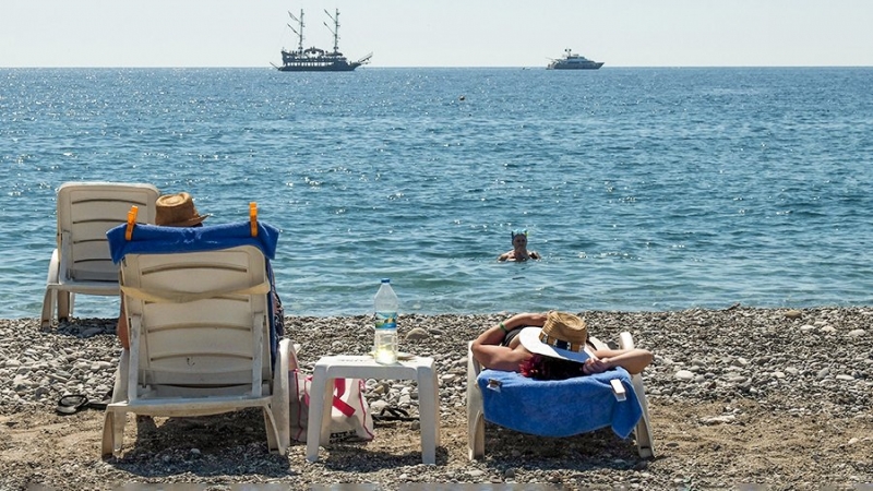 Названы самые популярные страны для летнего отдыха у россиян
