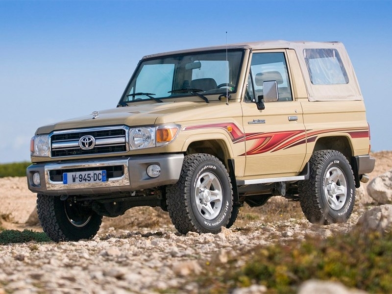 Toyota готовит 3-дверную версию Land Cruiser 70