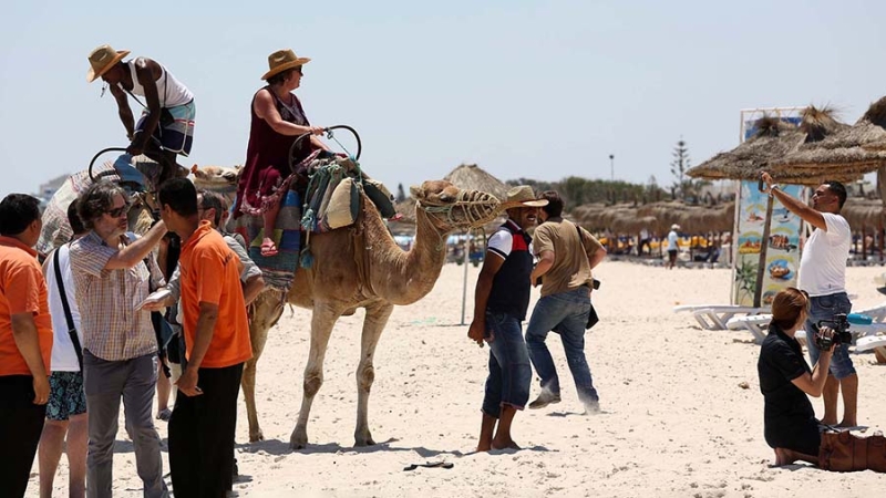Президент Туниса призвал прекратить встречать туристов танцами и улюлюканьем