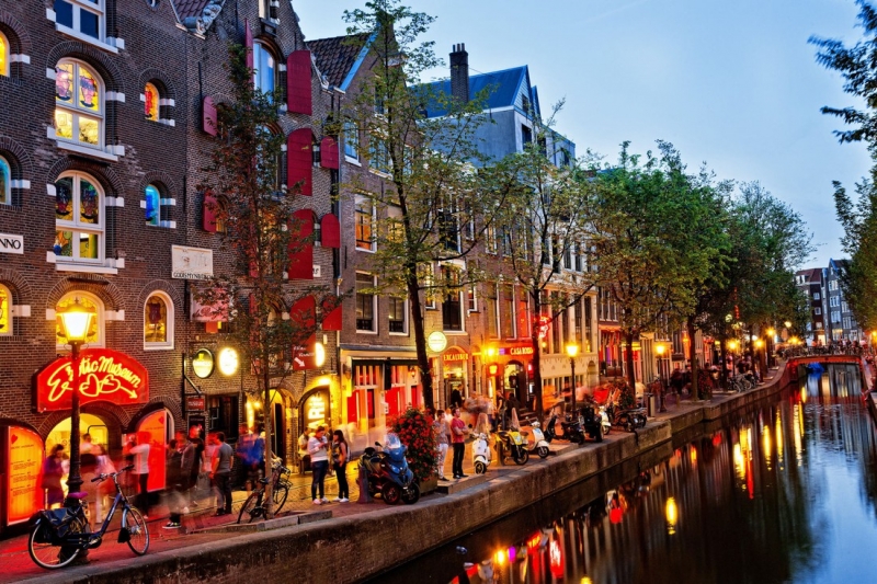 Амстердам ввел налог на размещение вдобавок к туристическому налогу , Нидерланды 