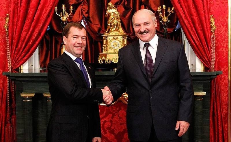 Лукашенко: Нас поставили раком по углеводородам!