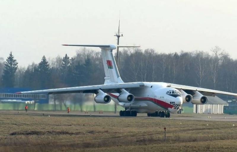 Подозрительное перемещение транспортных самолетов между Россией и Беларусью насторожило украинцев