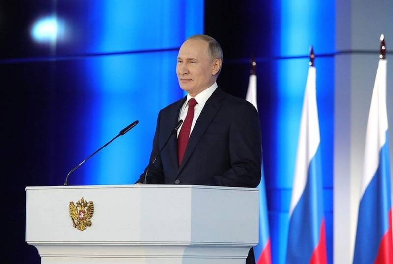 Путин предложил поправки в Конституцию России