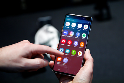 Samsung отреагировала на требование предустанавливать на гаджеты российский софт