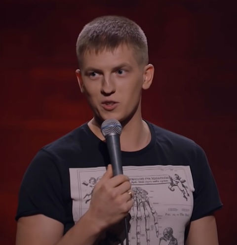 «У меня была маленькая пиписька»: Алексей Щербаков о том, как потерял девственность