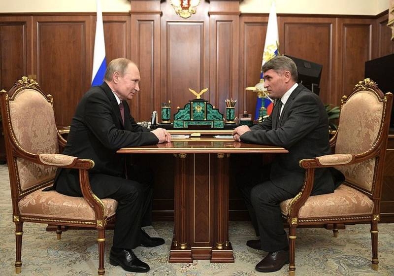 «Уволен в связи с утратой доверия»: Путин снял с должности скандального главу Чувашии