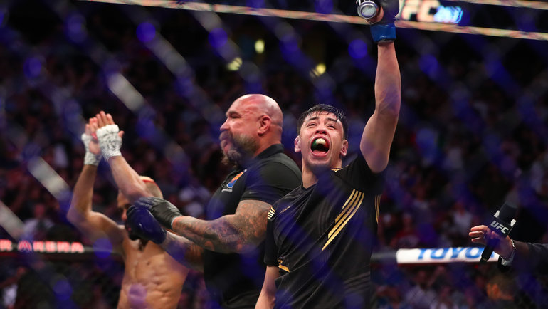 В 2018-м Морено выкинули из UFC, и в нем произошел ментальный слом — он начал наслаждаться побоями соперников