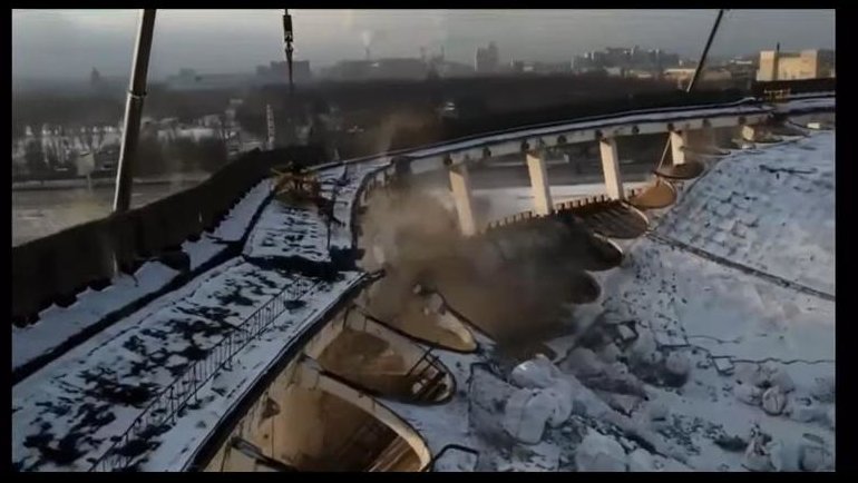 В Петербурге обрушилась крыша СКК, мог погибнуть человек. Что случилось